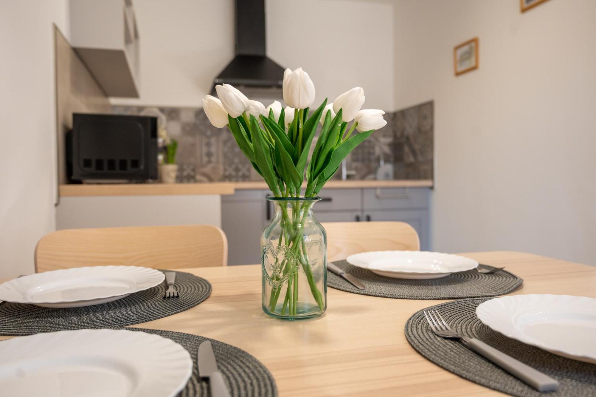 Tuenderkert Apartman Gyula Zewnętrze zdjęcie